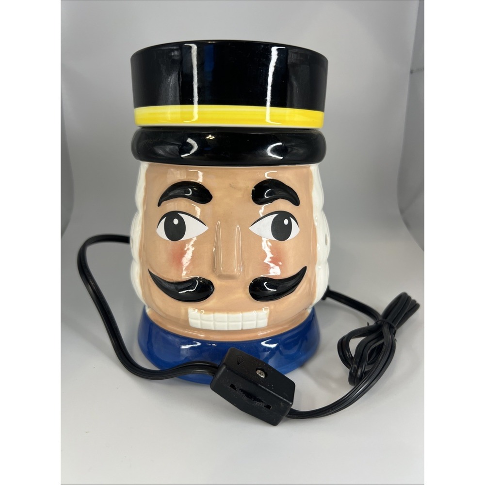 IlluminScents Nutcracker Candle‎ Wax Warmer Full Size Christmas Fragrance